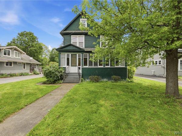 262 Walnut Street , East Aurora, NY 14052