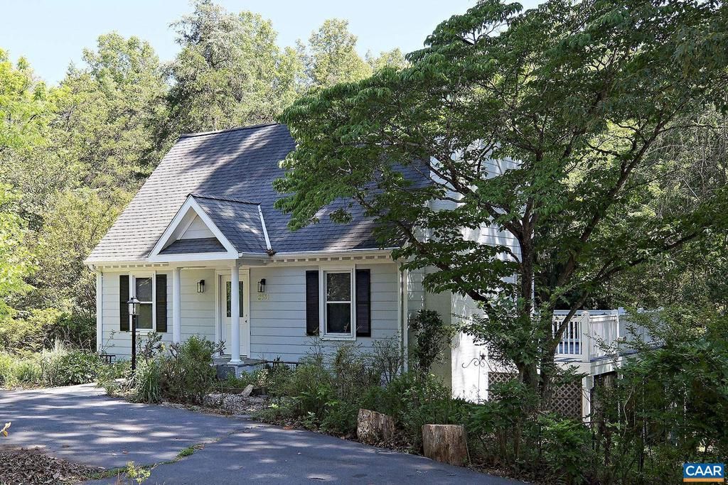 2131 Viburnum Ct, Charlottesville, VA 22911 Main Photo