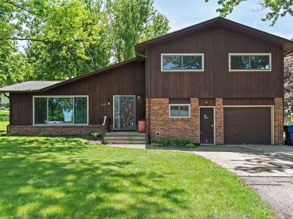 1101 Hillview Road, Black Earth, WI 53515