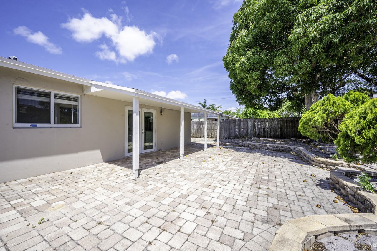 2100 N Seacrest Boulevard, Boynton Beach, FL 33435 Photo