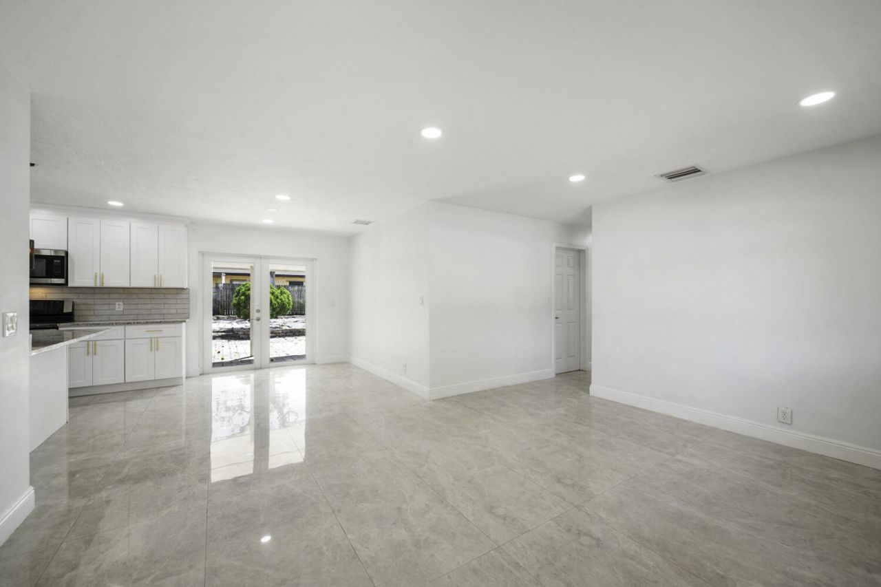 2100 N Seacrest Boulevard, Boynton Beach, FL 33435 Photo