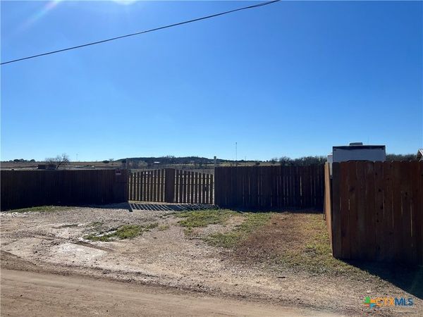 1300 County Road 217 , Florence, TX 76527