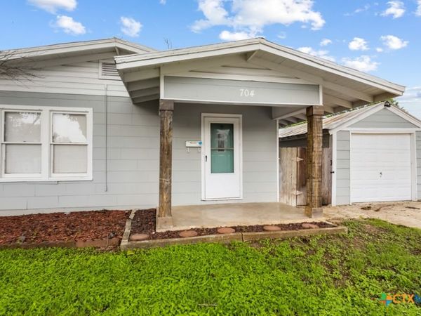 704 Curtiss Avenue, Schertz, TX 78154