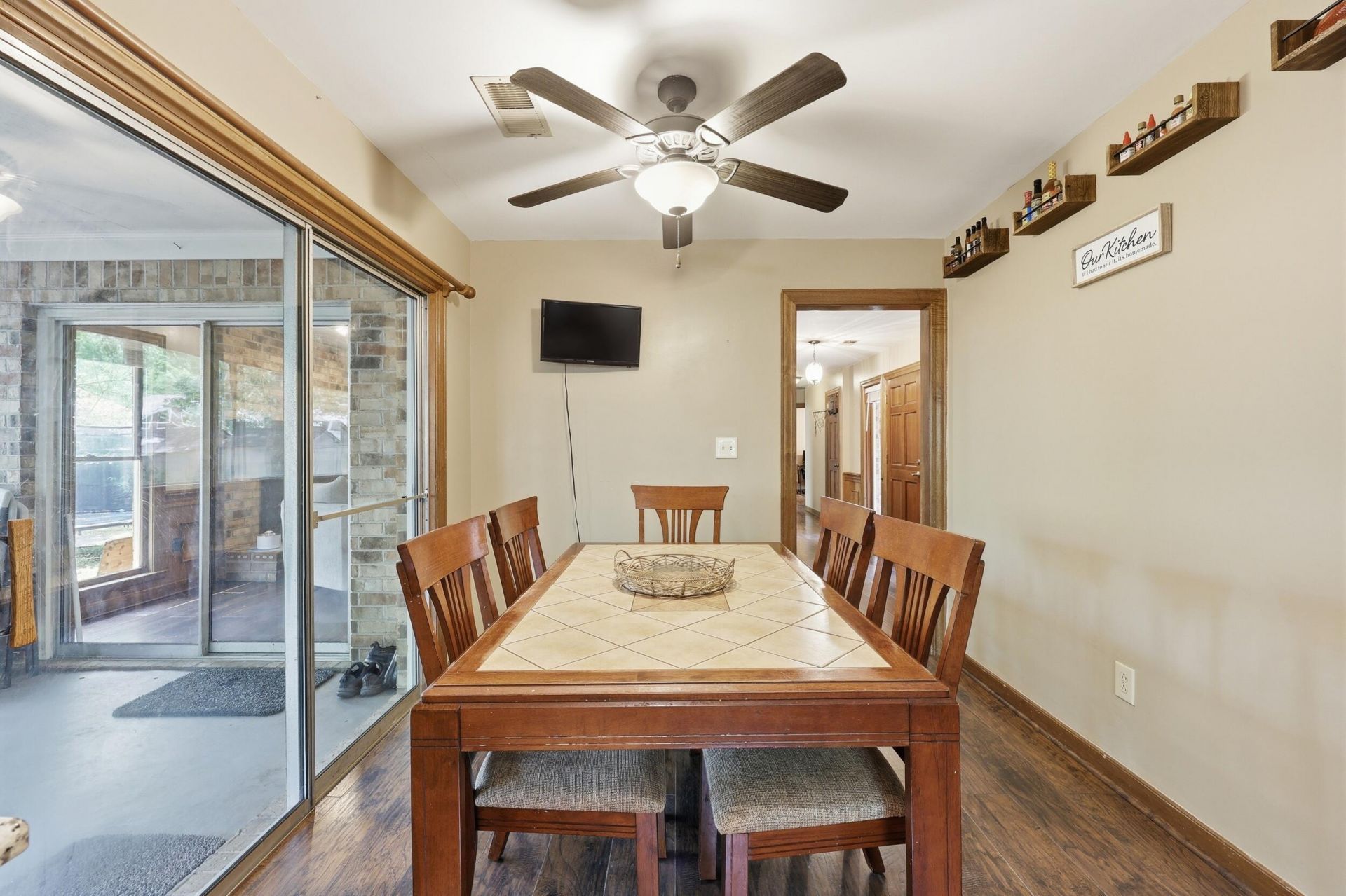 106 Boone Drive Photo 7