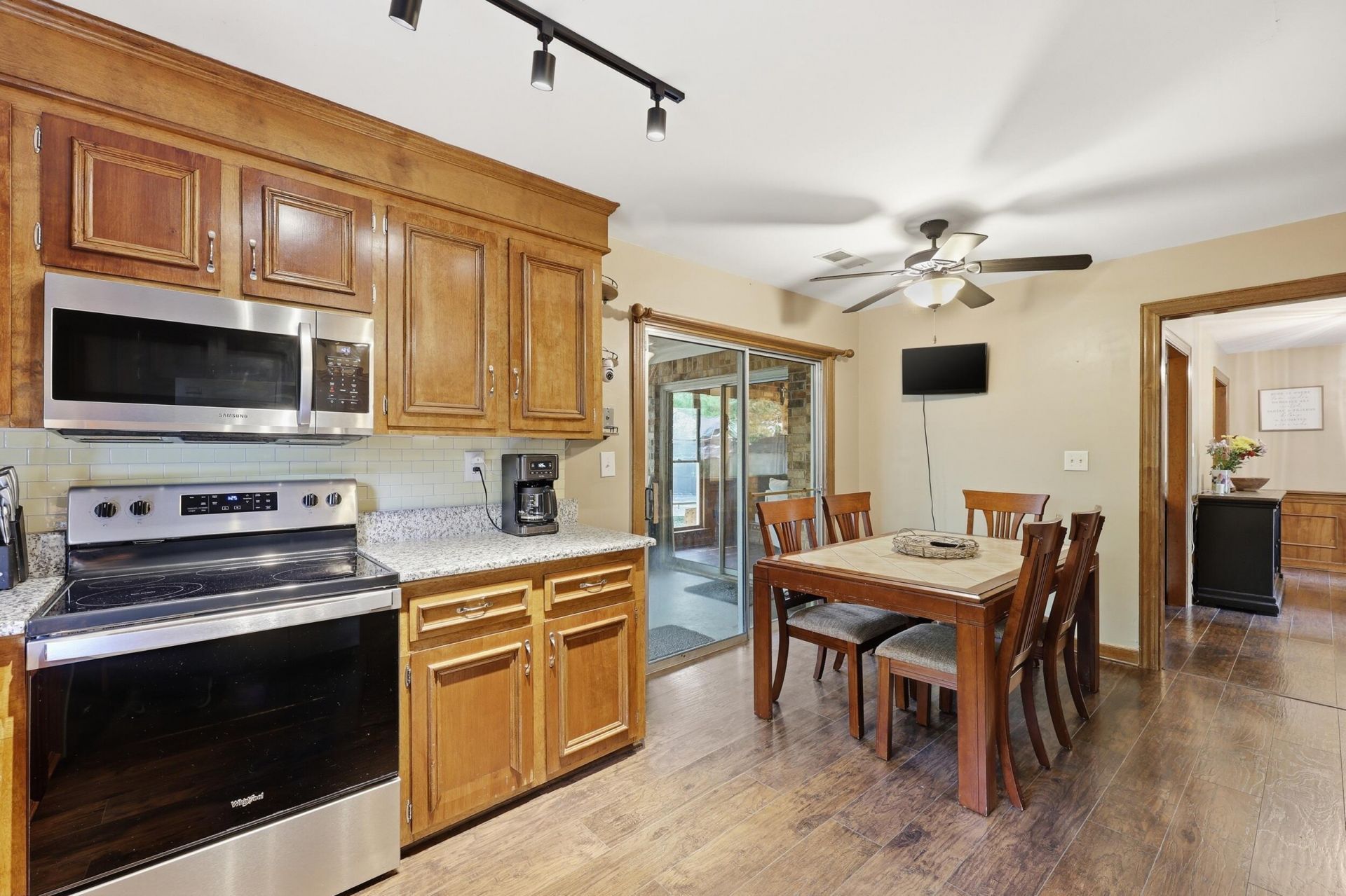 106 Boone Drive Photo 8