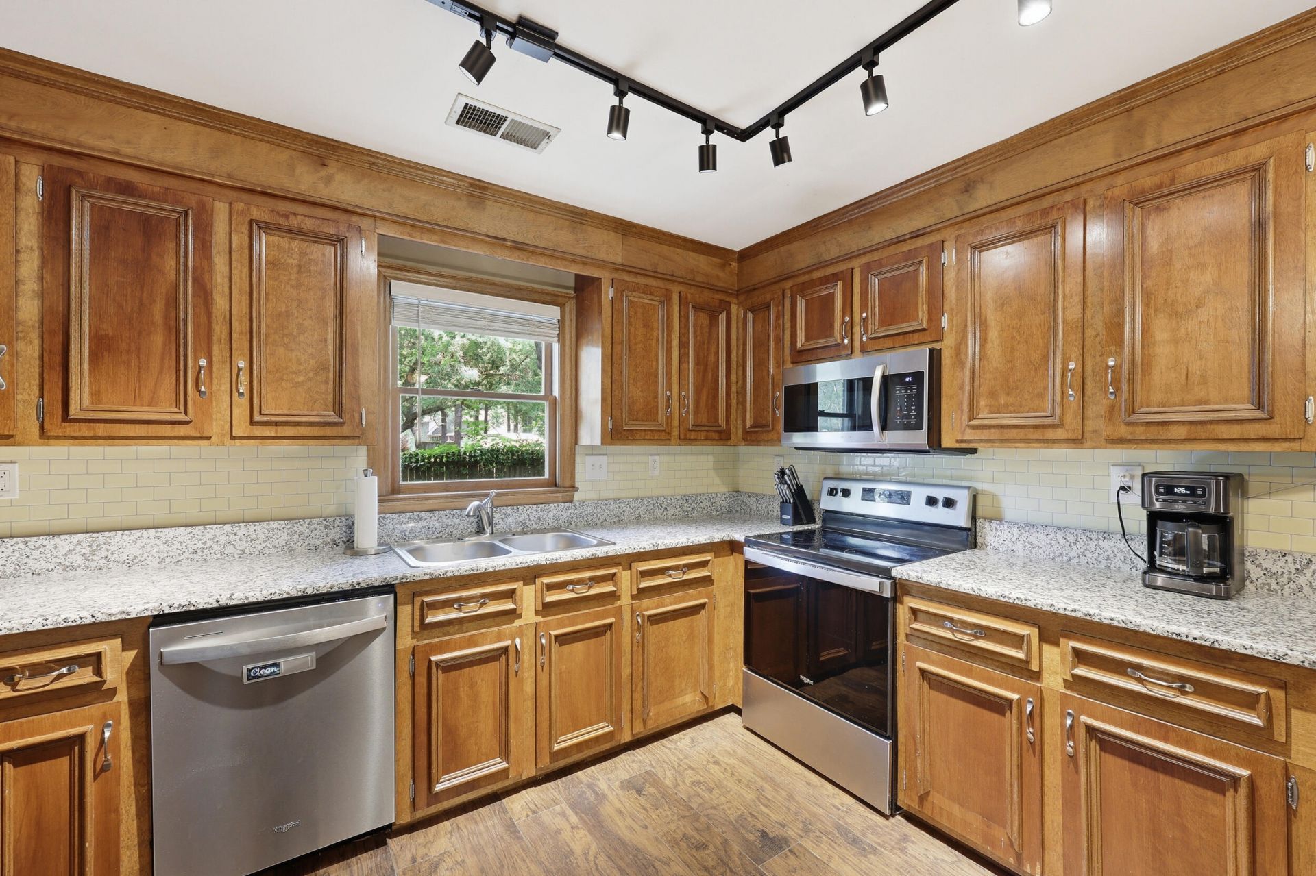 106 Boone Drive Photo 9