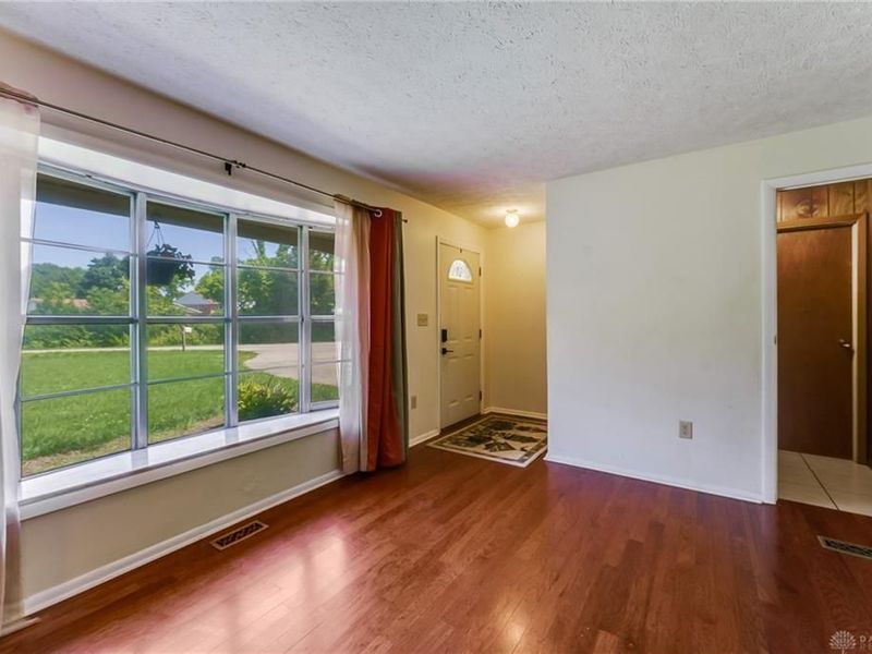 6108 Springboro Pike, Miami Township, OH 45449 Photo 2