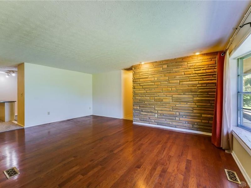 6108 Springboro Pike, Miami Township, OH 45449 Photo 4