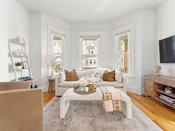 54 Bloomfield St, Unit 1, Boston, MA 02124