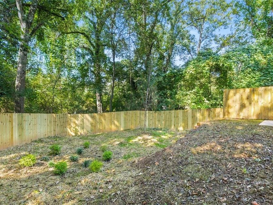 Property Image 100