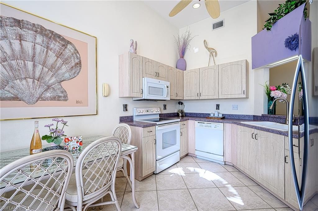 613 Beachwalk Cir, Unit J, Naples, FL 34108 Photo