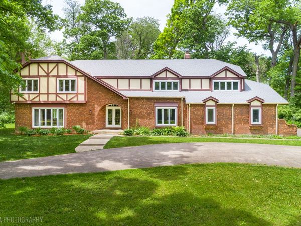 4 Auburn Lane, Barrington, IL 60010
