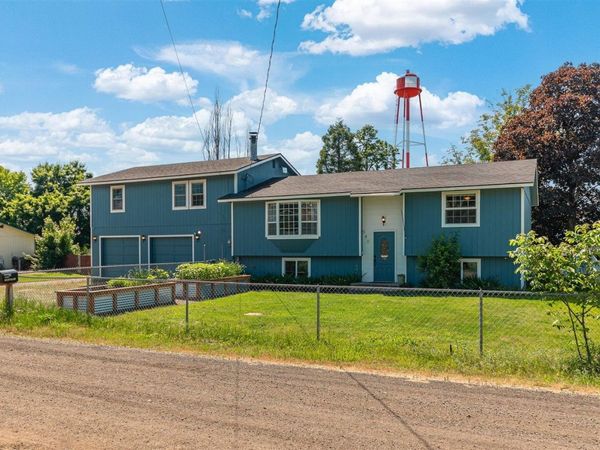 5405 N Lynden Rd, Otis Orchards, WA 99027