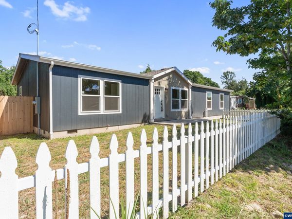2012 18th Av, Sweet Home, OR 97386