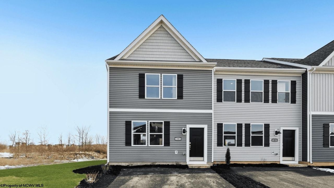 21 Erow Street, White Hall, WV 26554 Main Photo