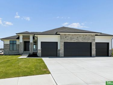 6517 S 214th Street, Elkhorn, NE 68022