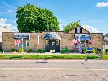 204 E Grand River Avenue , Fowlerville Vlg, MI 48836