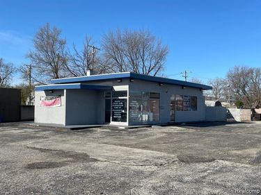 37 W W 10 Mile Road , Hazel Park, MI 48030