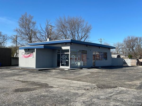 37 W W 10 Mile Road , Hazel Park, MI 48030