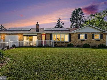 1918 DOUGLAS DR, CARLISLE, PA 17013