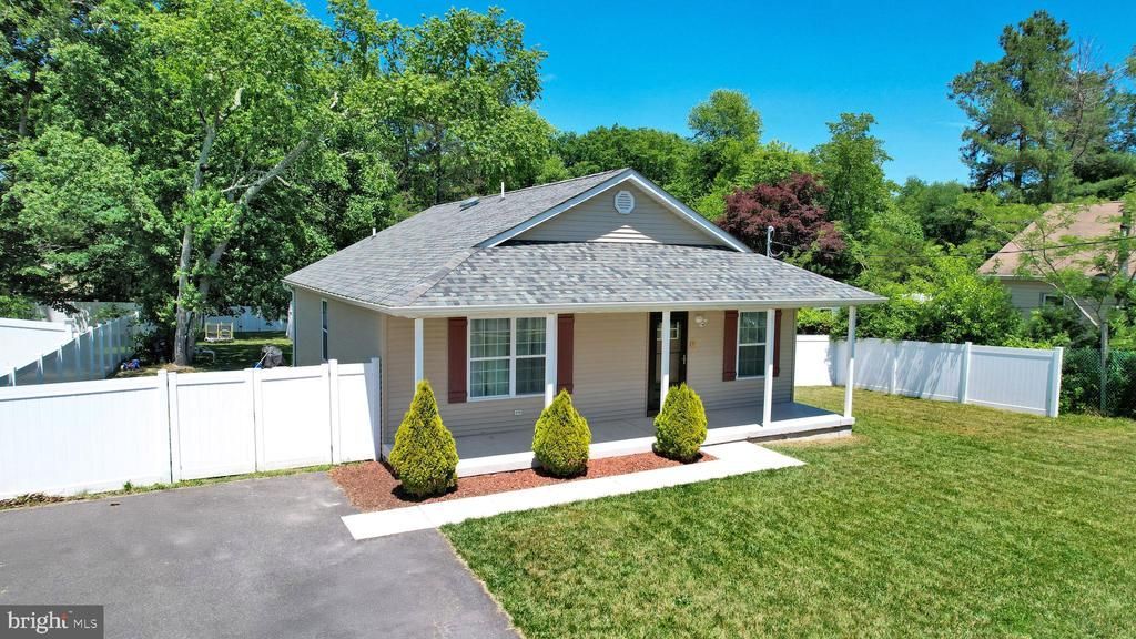 209 New York Avenue, Egg Harbor City, NJ 08215 Main Photo