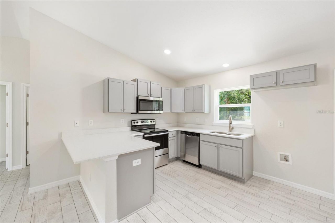 94 Dogwood Drive Loop , Ocala, FL 34472 Photo