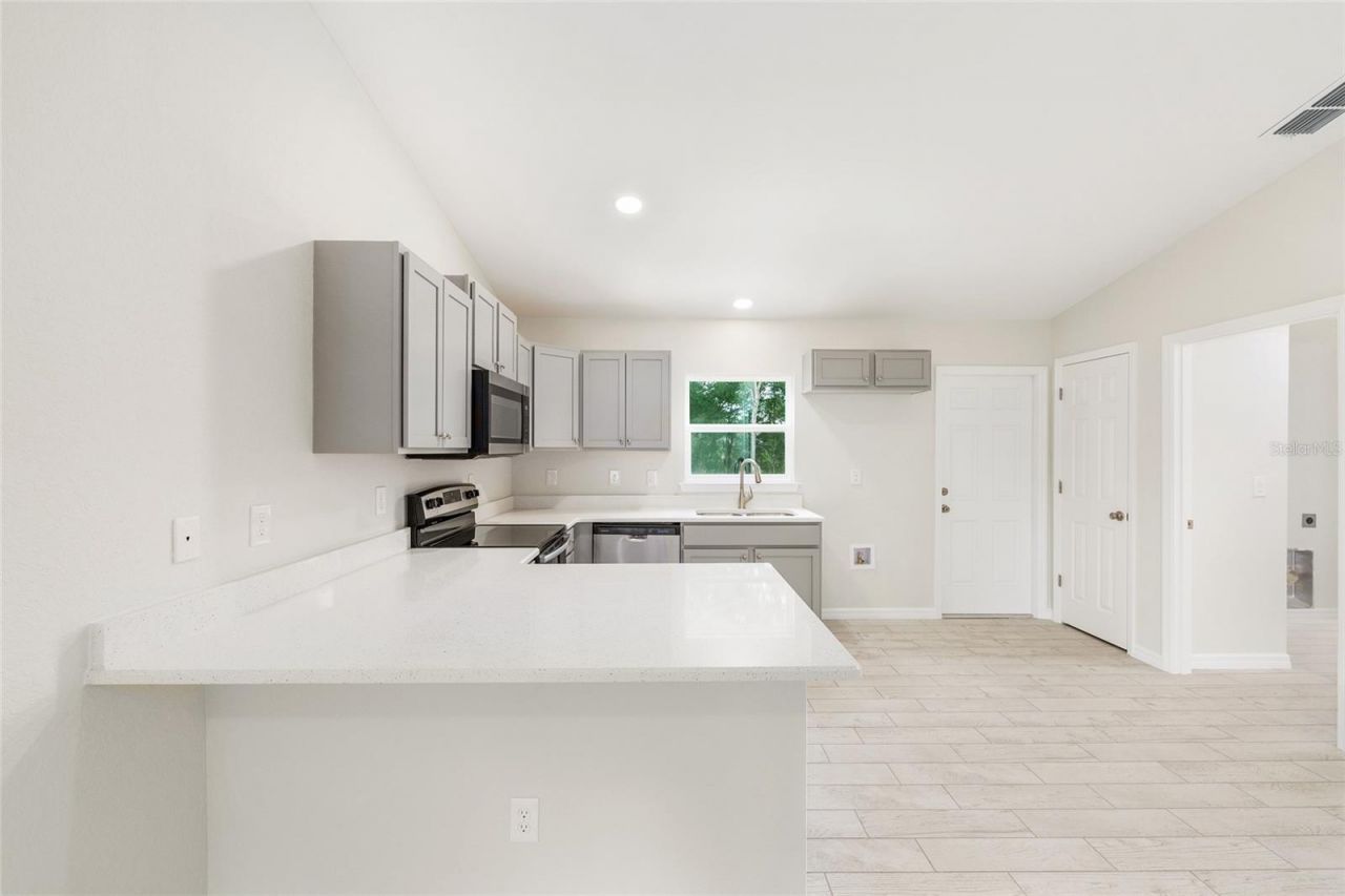94 Dogwood Drive Loop , Ocala, FL 34472 Photo
