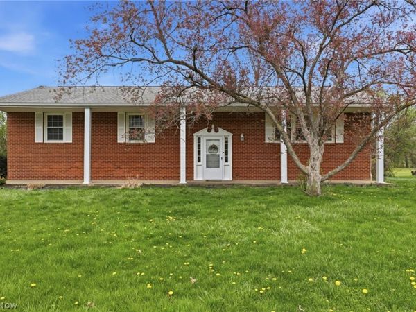 3252 Dellwood Avenue NW, Canton, OH 44708