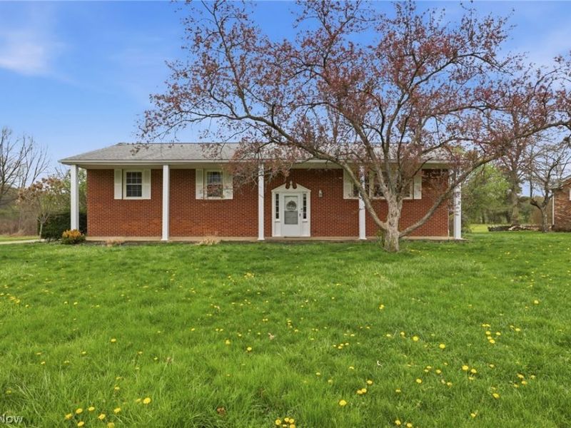 3252 Dellwood Avenue NW, Canton, OH 44708 Photo 2