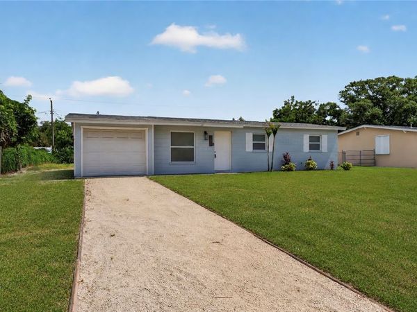 2444 3rd Street SW, Vero Beach, FL 32962