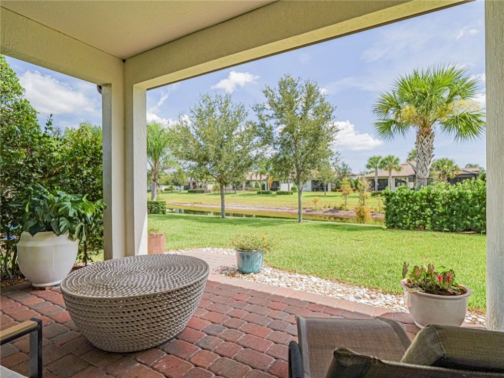 4448 Beauty Leaf Circle, Vero Beach, FL 32967 Photo