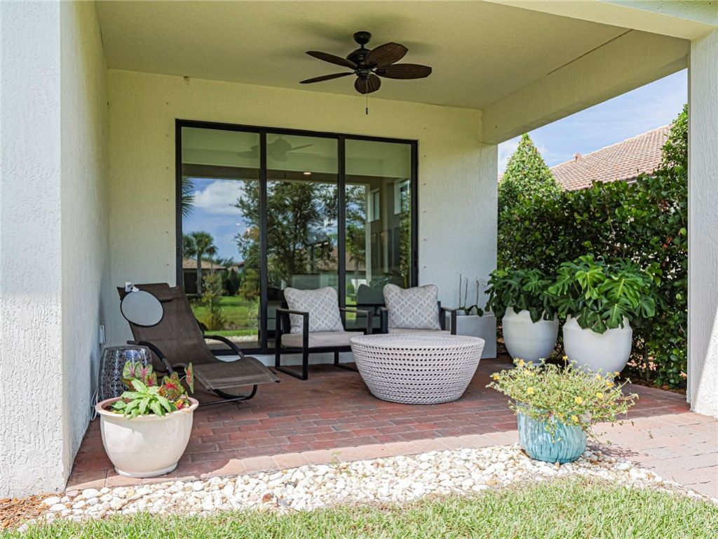 4448 Beauty Leaf Circle, Vero Beach, FL 32967 Photo
