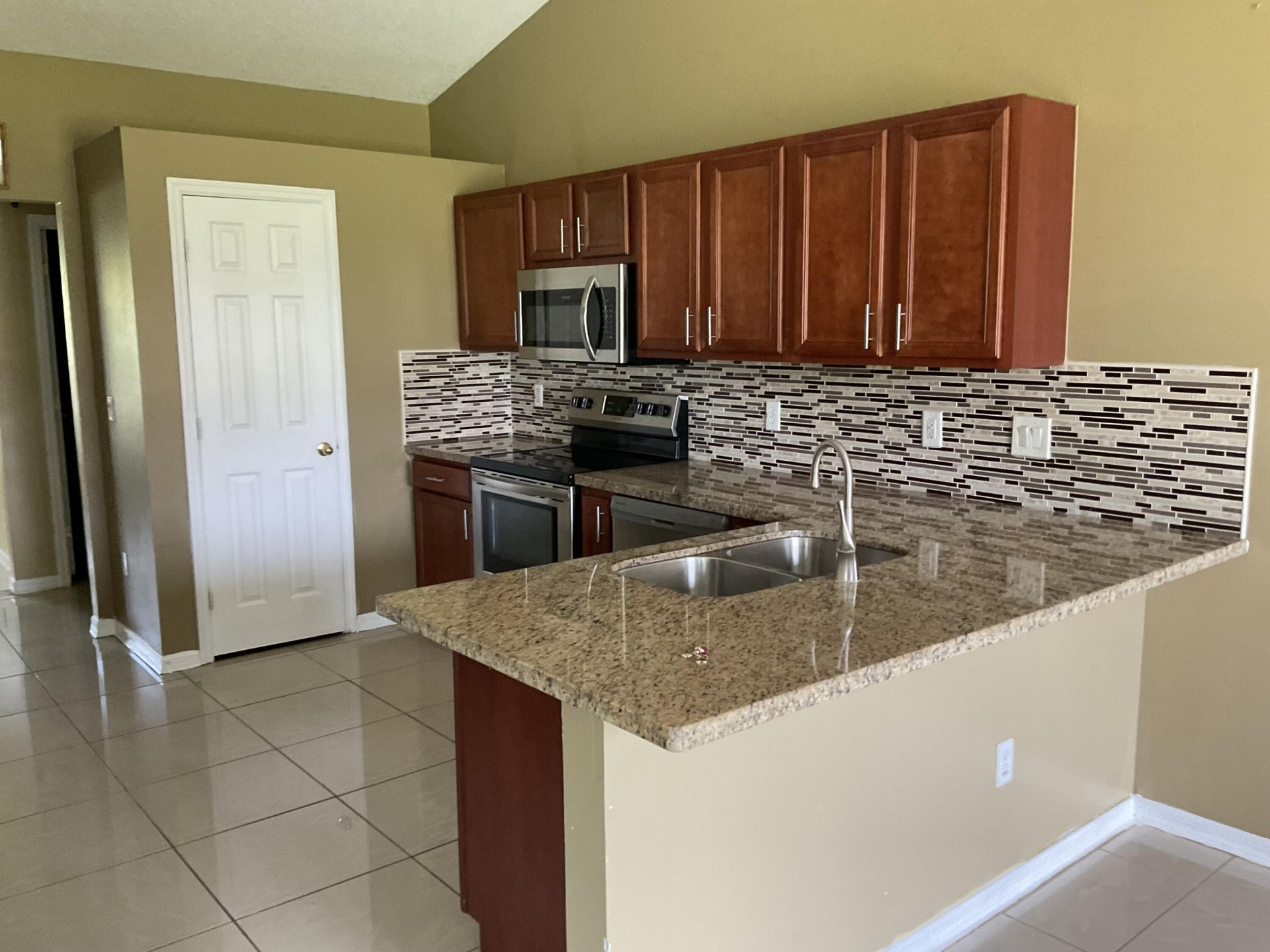 688 SW Heather Street, Port Saint Lucie, FL 34983 Photo