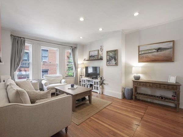 106 Myrtle Street, Unit 5, Boston, MA 02114