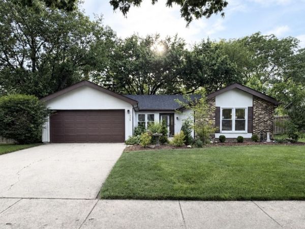 228 Harvard Lane , Bloomingdale, IL 60108