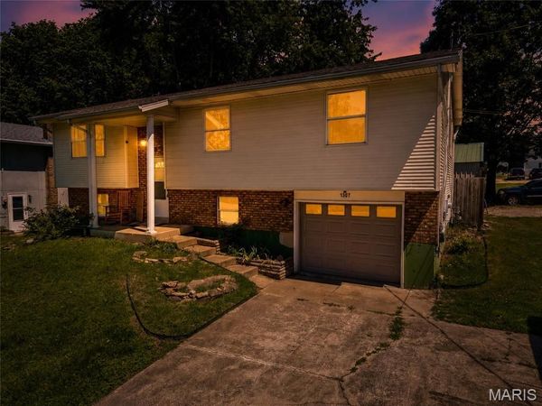 1307 E Chestnut Street, Desloge, MO 63601