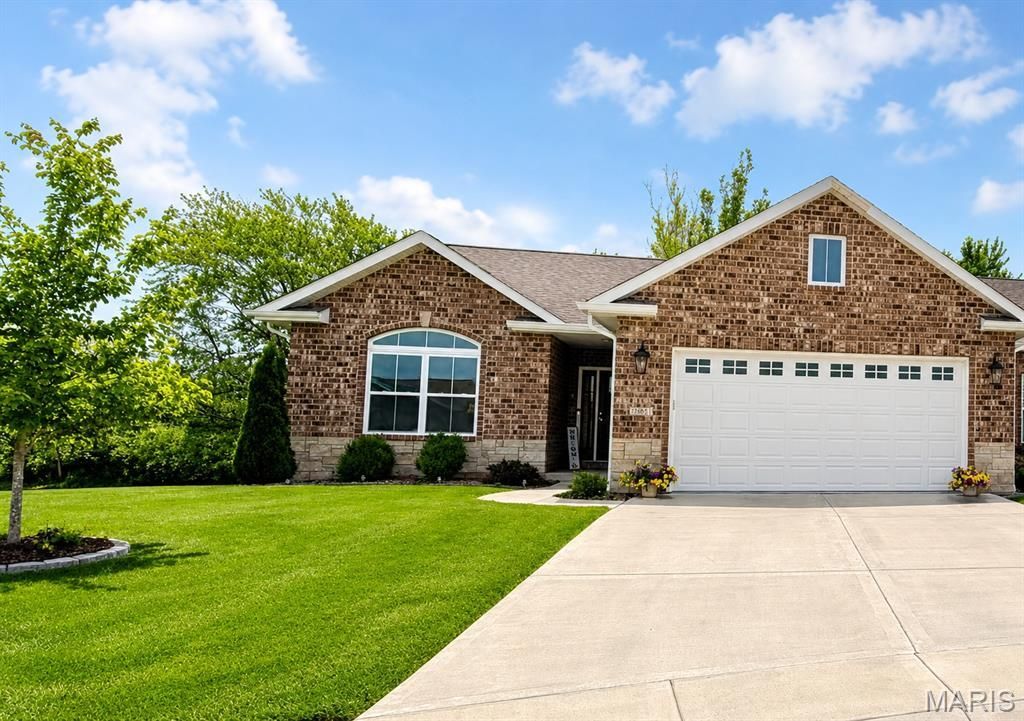 2001 Buttonwood Court, Maryville, IL 62062 Main Photo