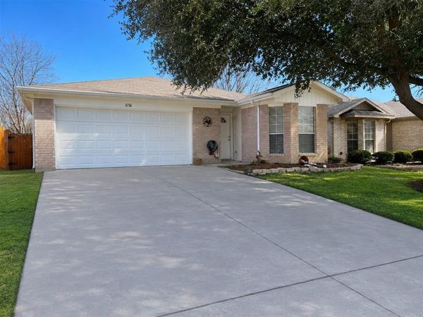 6736 Black Wing Drive, Fort Worth, TX 76137