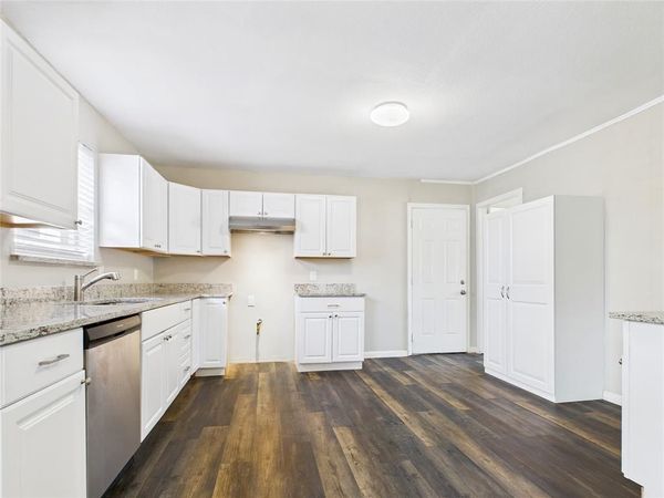 2712 Evans Avenue , Fort Worth, TX 76104