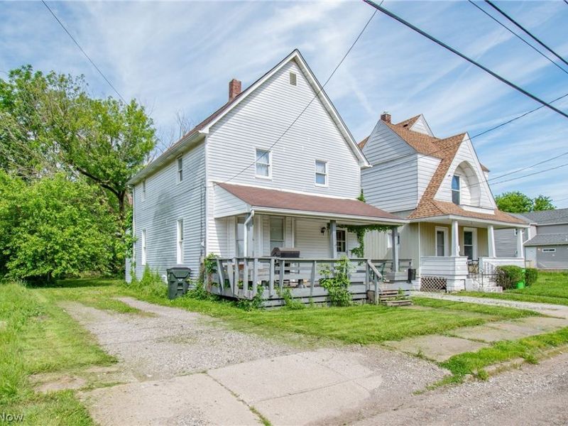126 14th Street NW, Barberton, OH 44203 Photo 2