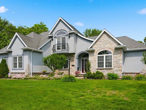 1114 Gleneagle Drive, Mishawaka, IN 46545