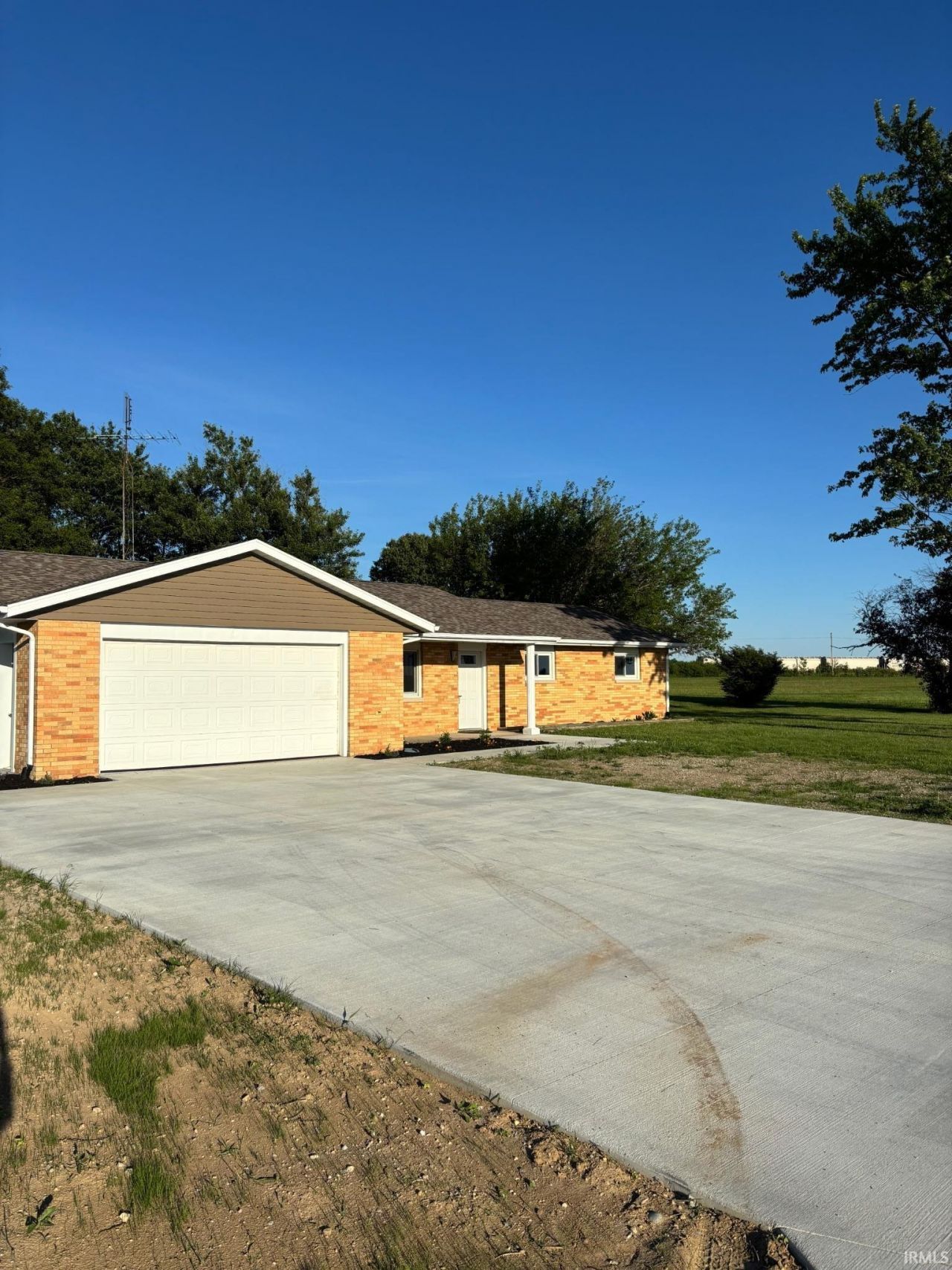 10480 N Cr 700 E, Albany, IN 47320 Main Photo
