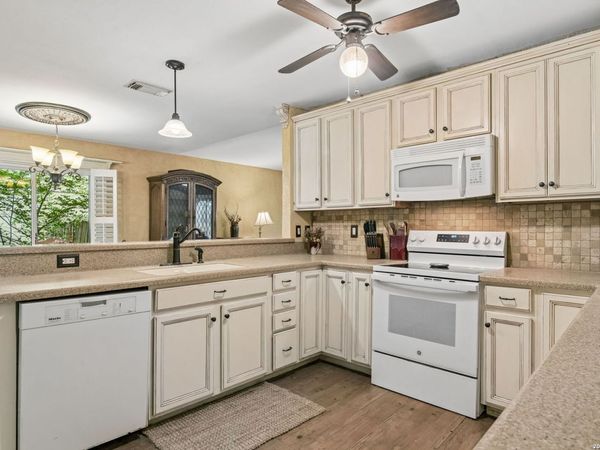 5631 WOOD CLIMB ST, San Antonio, TX 78233