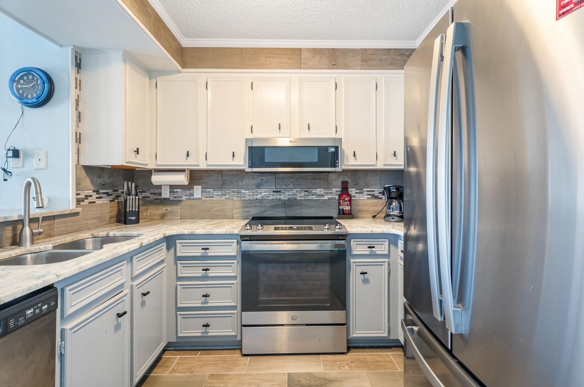 9581 Shore Dr.  Photo 6