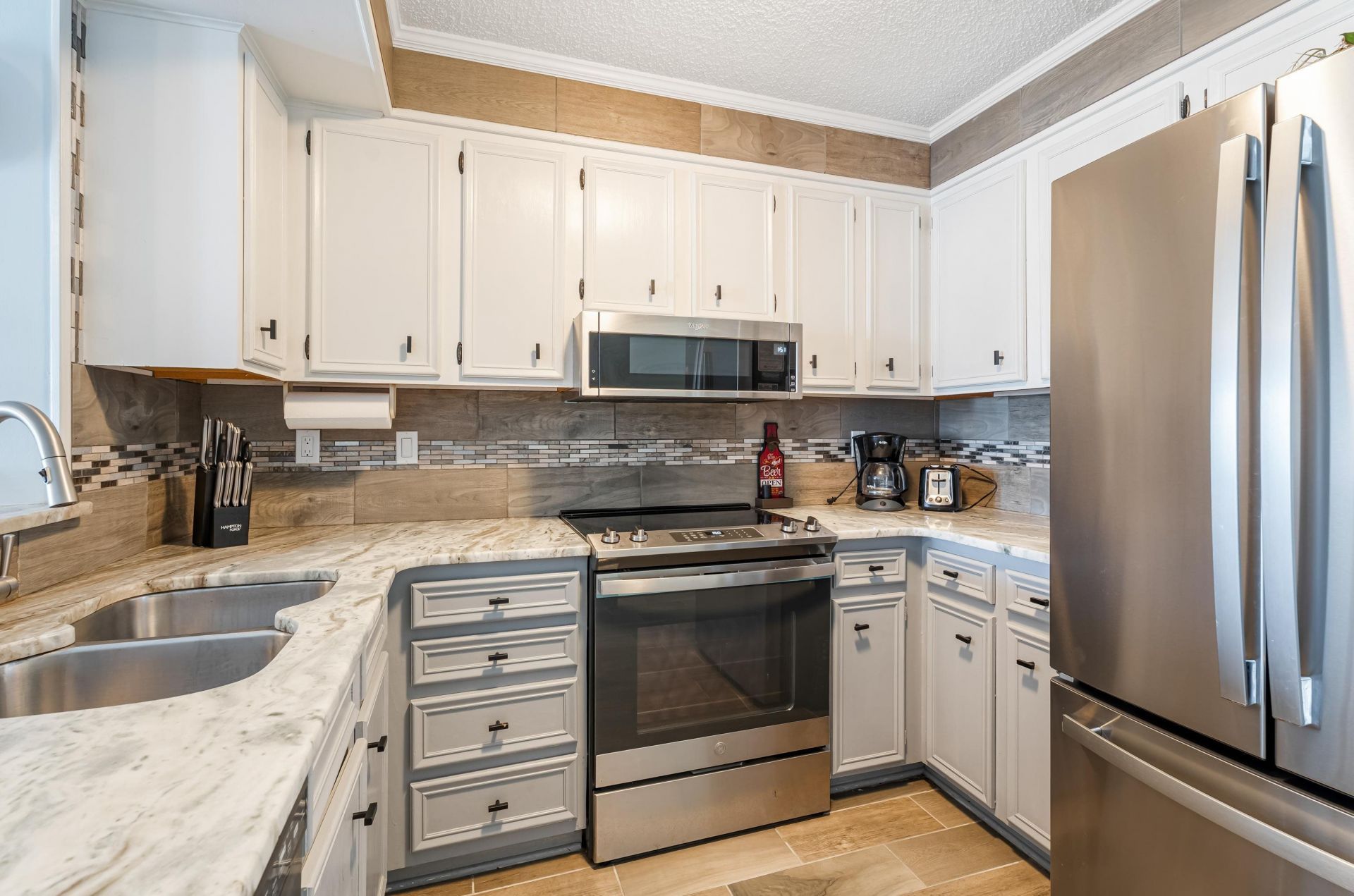 9581 Shore Dr.  Photo 7