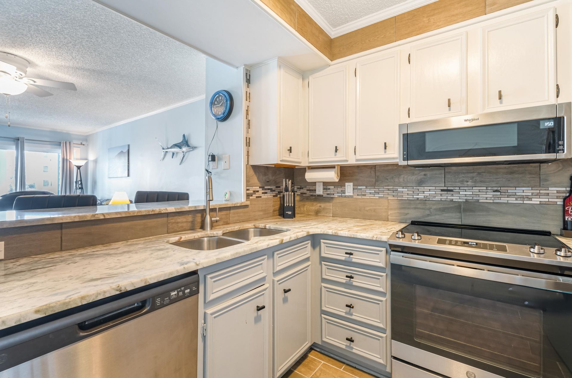 9581 Shore Dr.  Photo 9