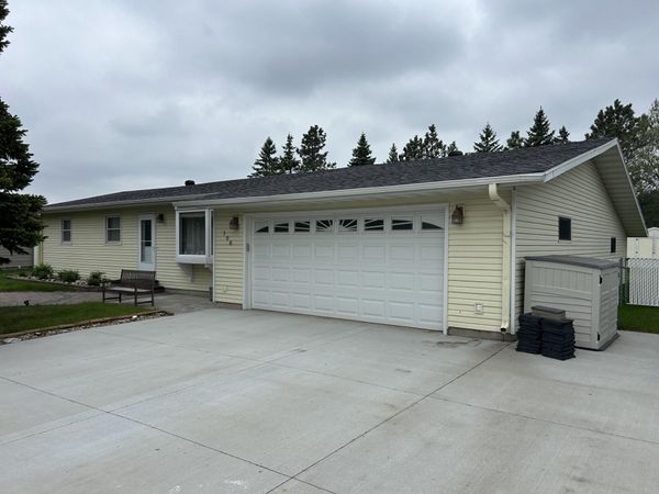 108 Lind Boulevard , Harwood, ND 58042