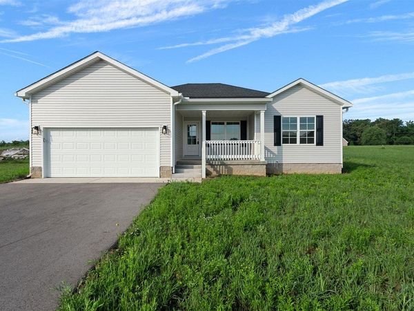 77 Garden Way , Smiths Grove, KY 42210