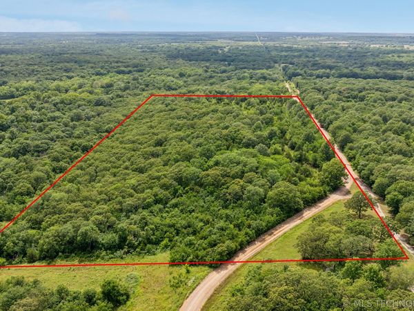 E 1020 Road , Okemah, OK 74859