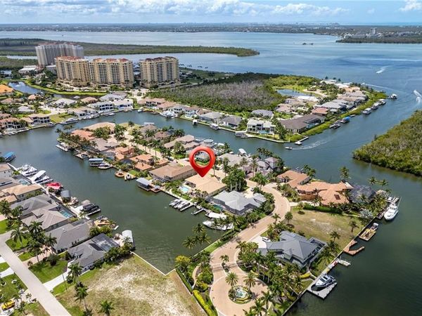 1523 Hermitage LN , CAPE CORAL, FL 33914